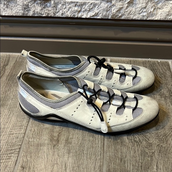 ECCO Womens White and Gray comfort walking shoes size 41 / 10 or 10 1/2 - Picture 3 of 9